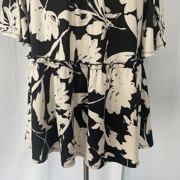 Casual Top Plus Size 2X Black Cream Floral Peplum Ruffle Boho Short Sleeve Flowy - Picture 3 of 10